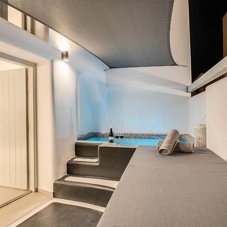 Tiara Suites Santorini Fira  Extérieur photo