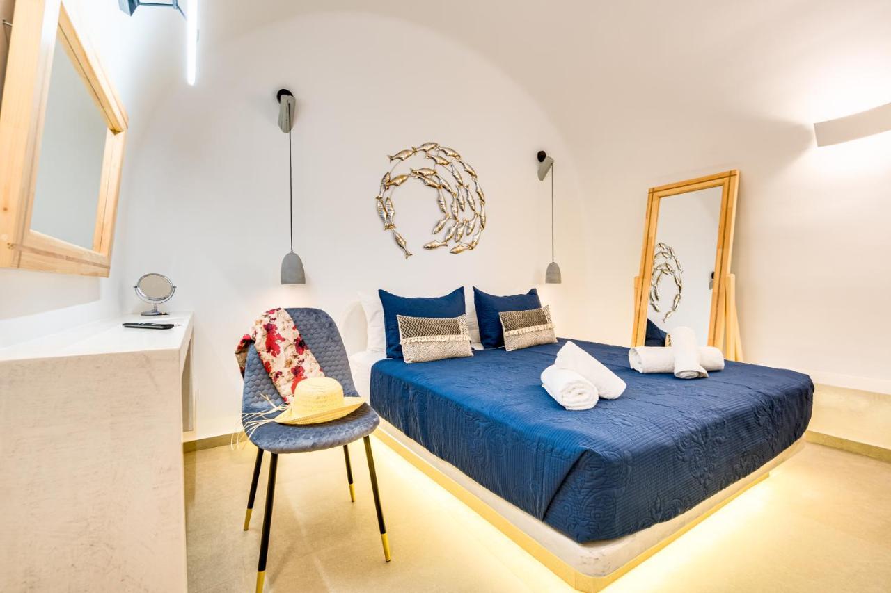 Tiara Suites Santorini Fira  Extérieur photo