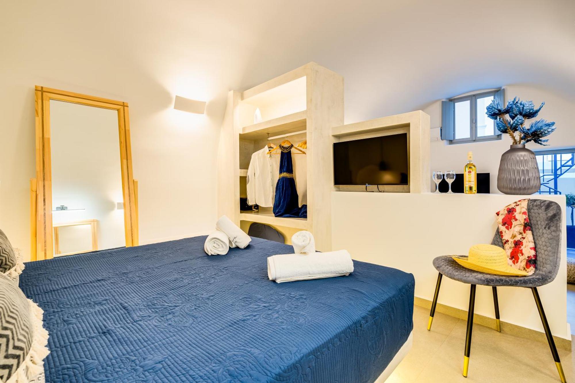 Tiara Suites Santorini Fira  Extérieur photo