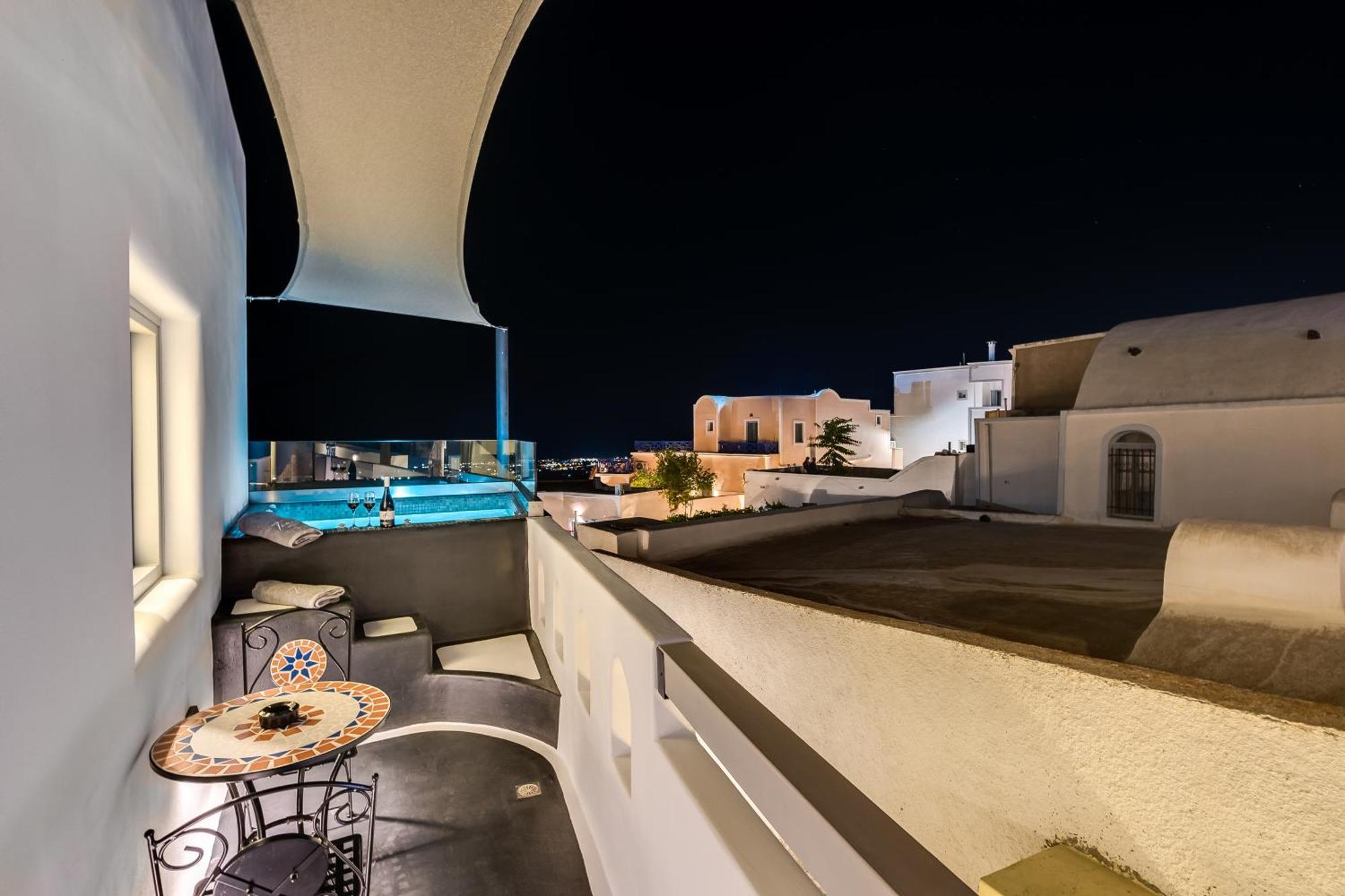 Tiara Suites Santorini Fira  Extérieur photo