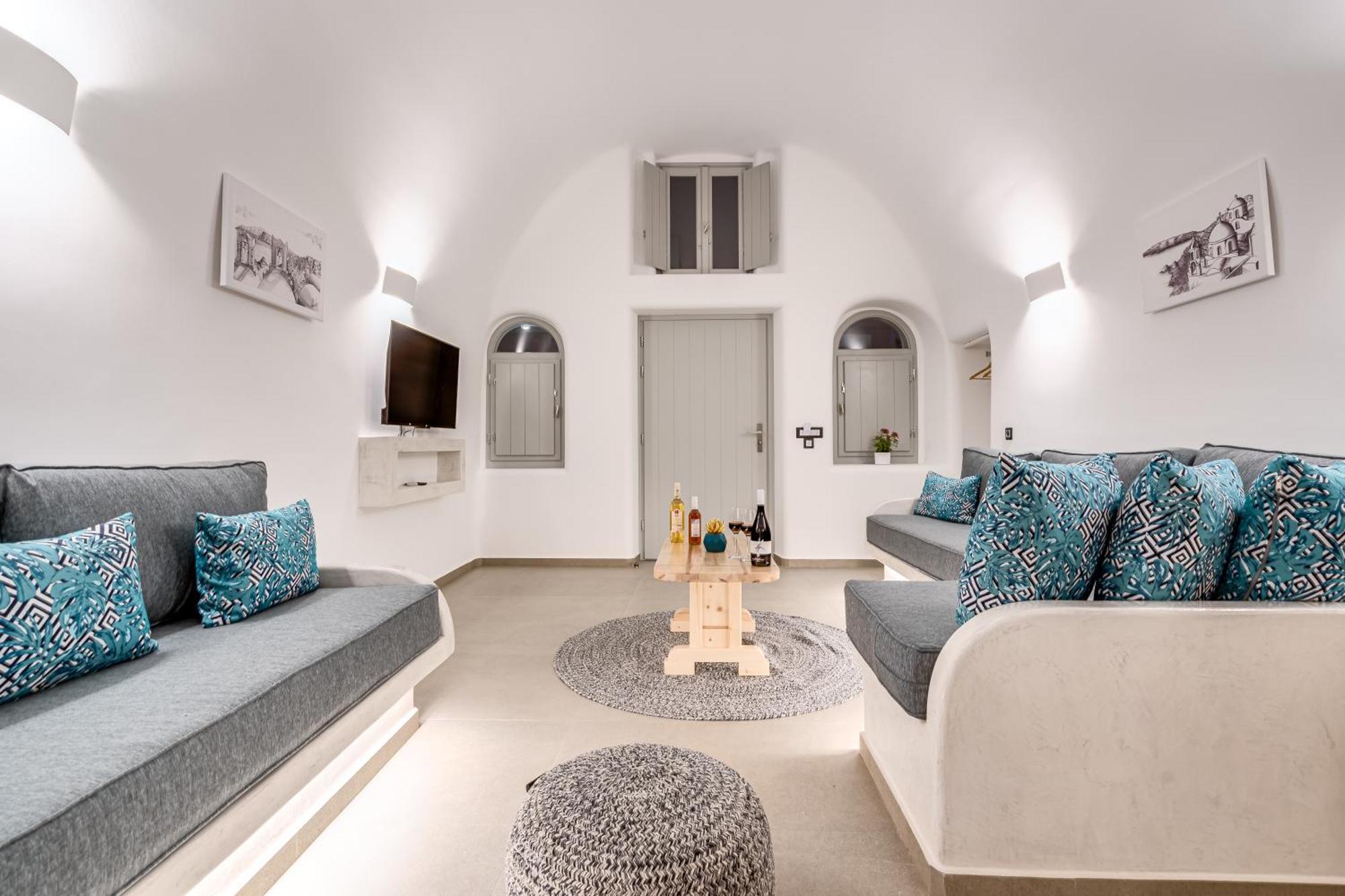 Tiara Suites Santorini Fira  Extérieur photo