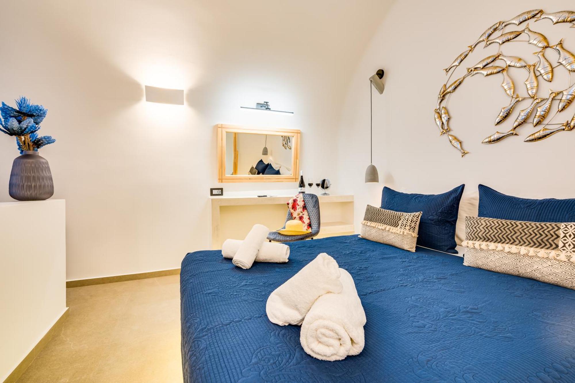 Tiara Suites Santorini Fira  Extérieur photo